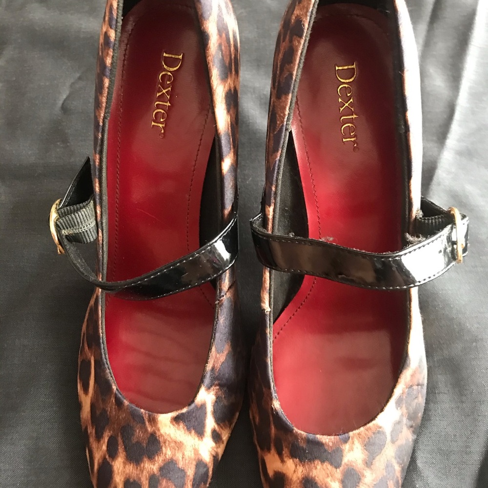 Beautiful shoes size 8.5 very good condition